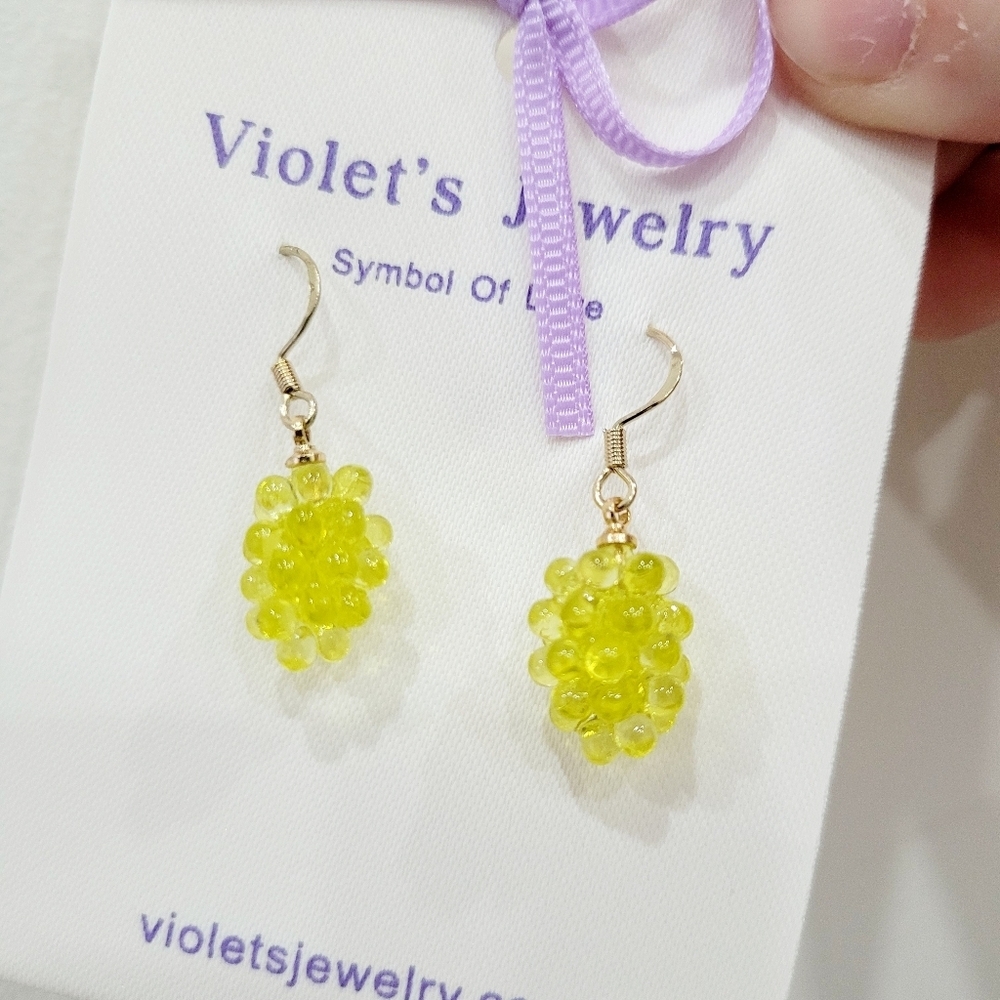 Brand New Silver Tone Green Grapes Dangle Earrings
